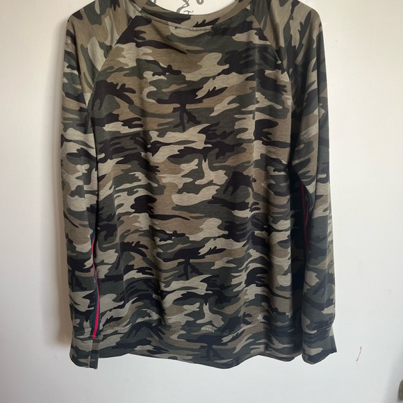 Doe & Rae Camo Sweater - Picture 2 of 2